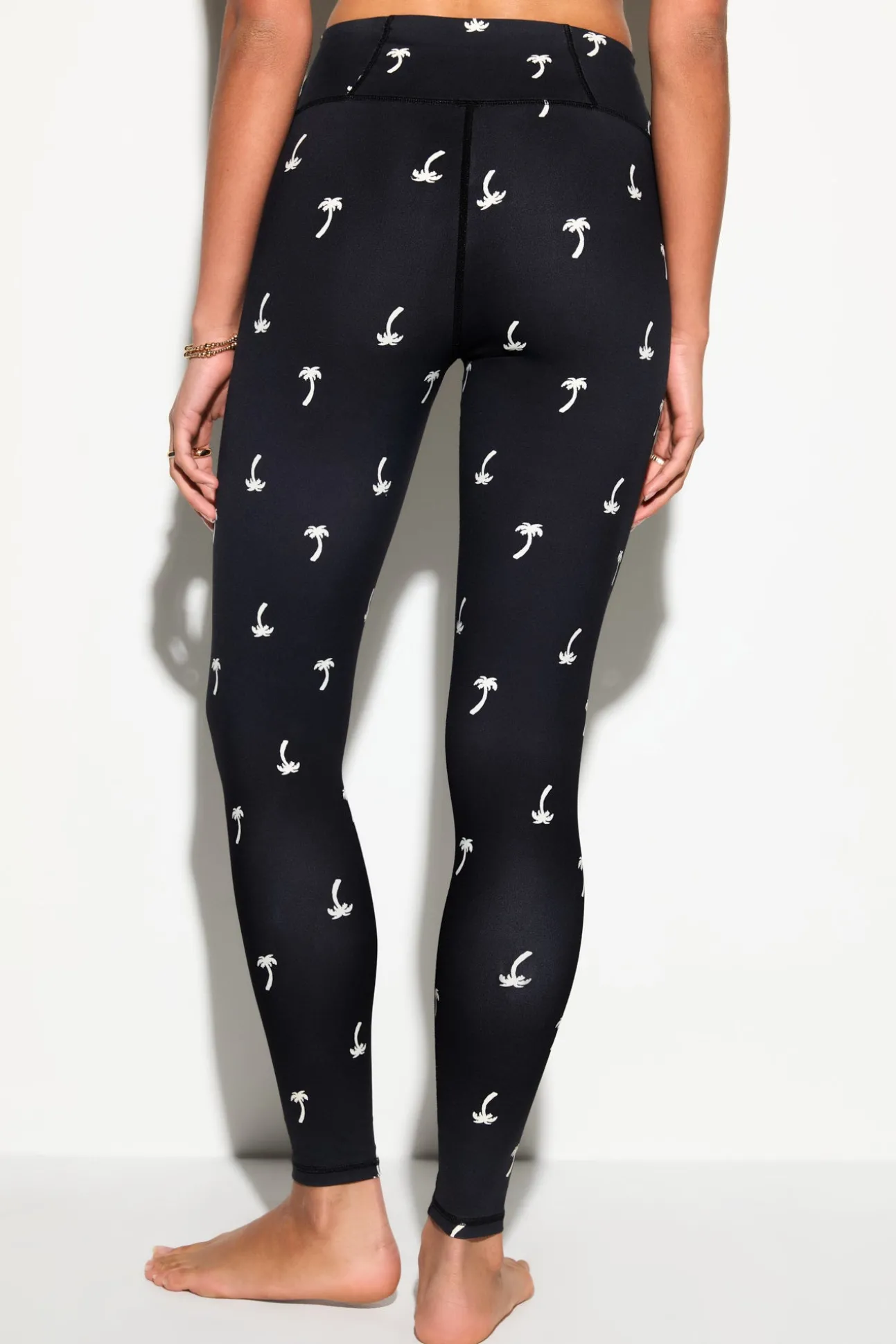 Throwing Shade Lotus Legging
